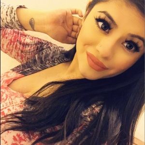 Meet your Posher, Liz